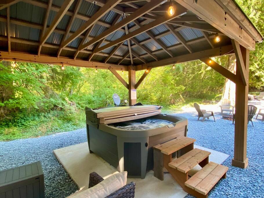 New Modern Cabin! 5Mi To Mt Rainier National Park! Hot Tub & Wifi Ashford Exterior foto